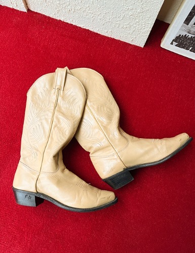 【90’s】 WESTERN BOOTS IN VINTAGE IVORY (230~235)
