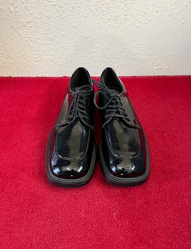 PATENT LEATHER SQUARE TOE SHOES
