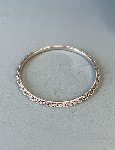 CHAIN ATTACHED BANGLE