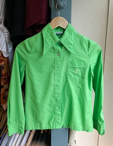 【70’s】 EUROPEAN EMBROIDERY SHIRT IN SOFT NEON GREEN